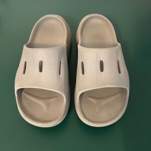 Hoka slides